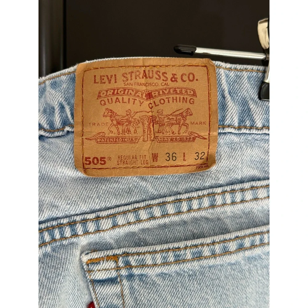 Vintage 1997 Levi's 505‎ Regular Fit Men's Blue Jeans Size 36x32 Made In U.S.A.
